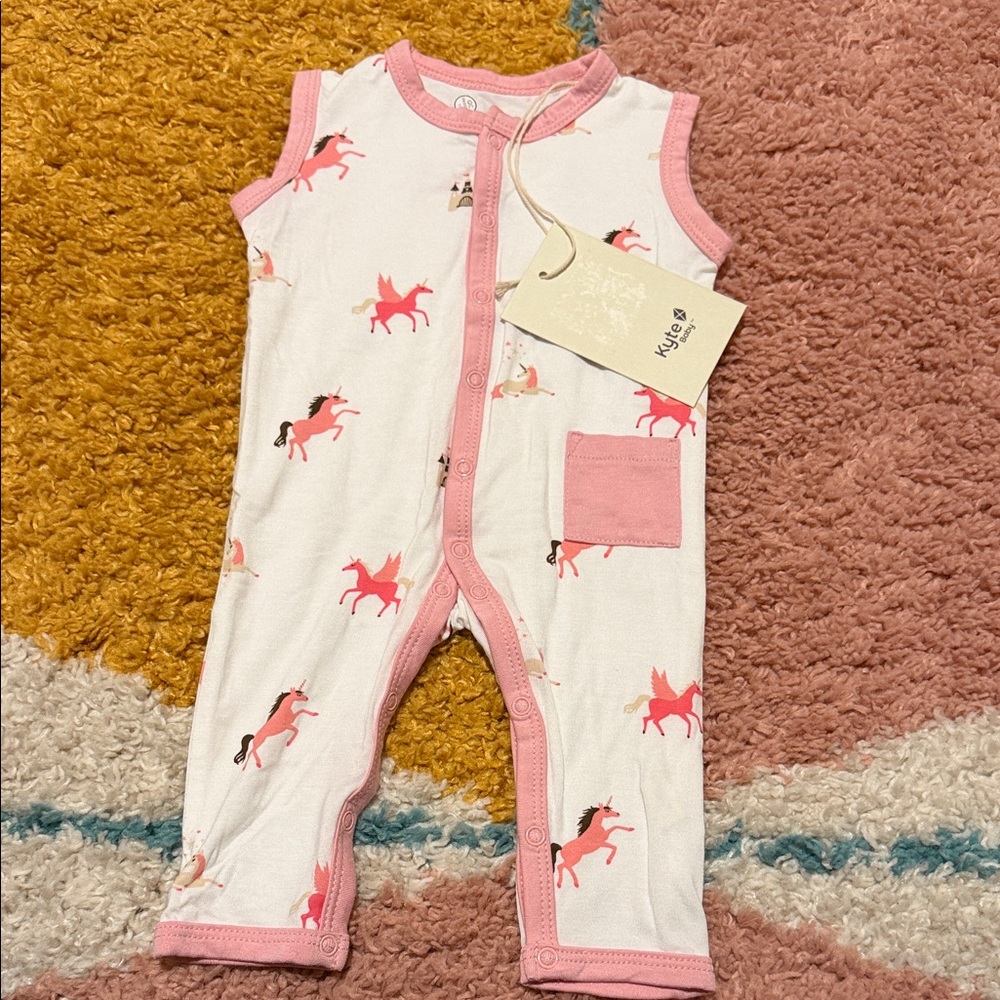 Kyte BABY White Sleeveless Onesie with Pink Trim and Unicorn Print
